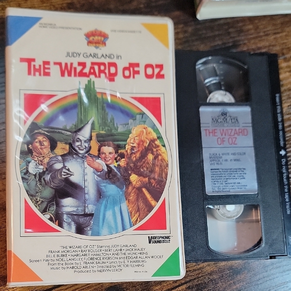 The Wizard of Oz VHS Tape - MGM/UA